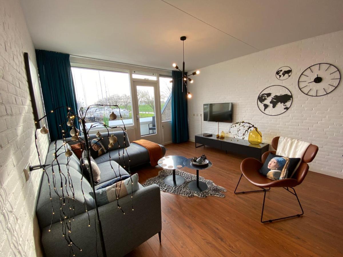 Ijsvogel Apartment, Duplex Family Home 4-Bed Located On The Largest Saltwater Lake Bruinisse Extérieur photo